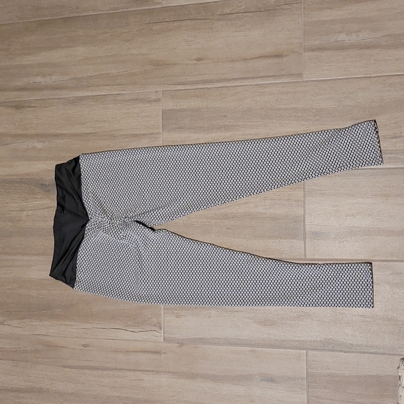 Ladies Leggings - Picture 4 of 5